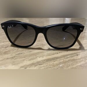 Ray-Ban RB2132  55 New Wayfarer Polarized